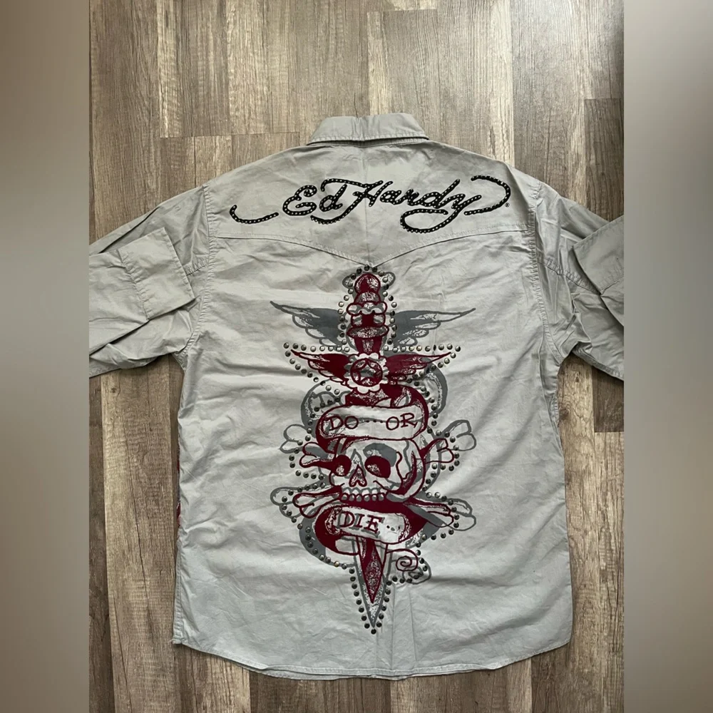 Y2K Ed Hardy Gray Graphic Men's Shirt - Picture 1 of 4